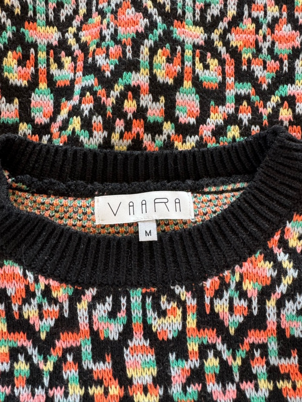 Crewneck Multicolor Patterned Sweater - Picture 5 of 6